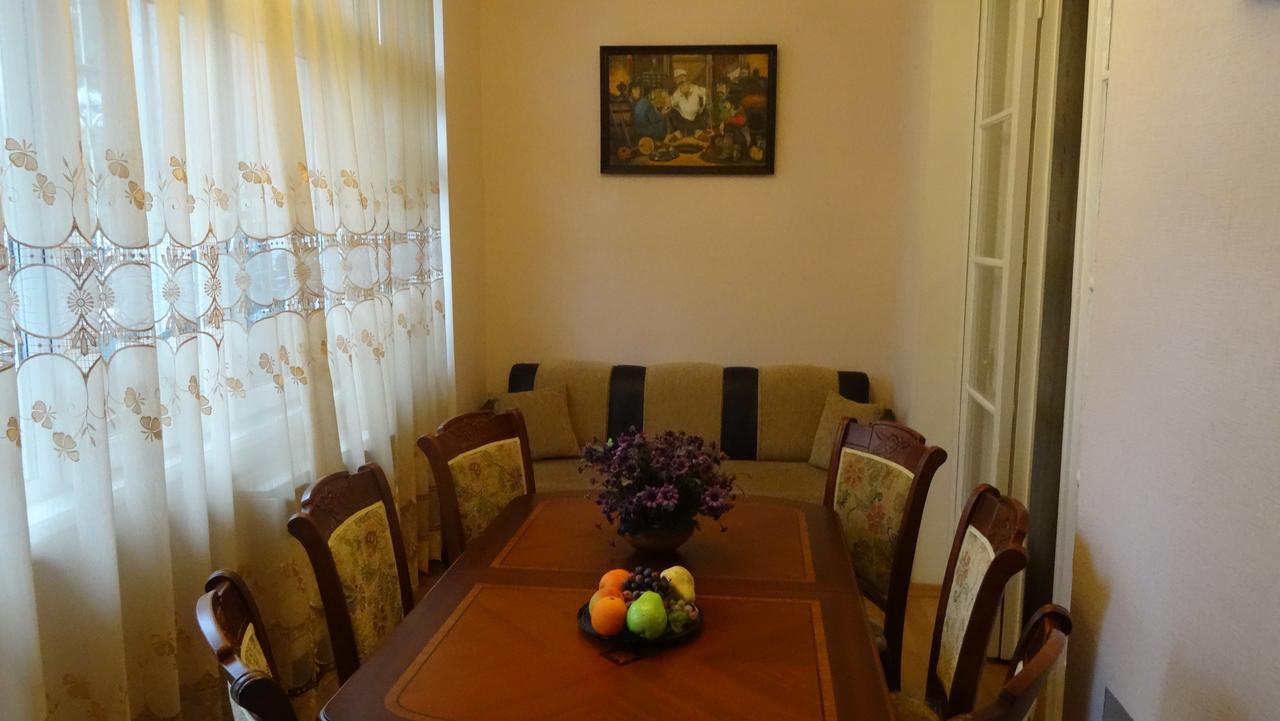Apartment Vake-Saburtalo Тбилиси Экстерьер фото