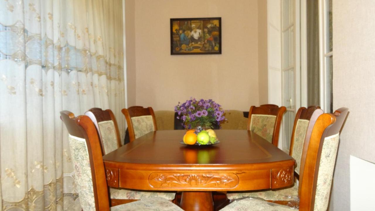 Apartment Vake-Saburtalo Тбилиси Экстерьер фото