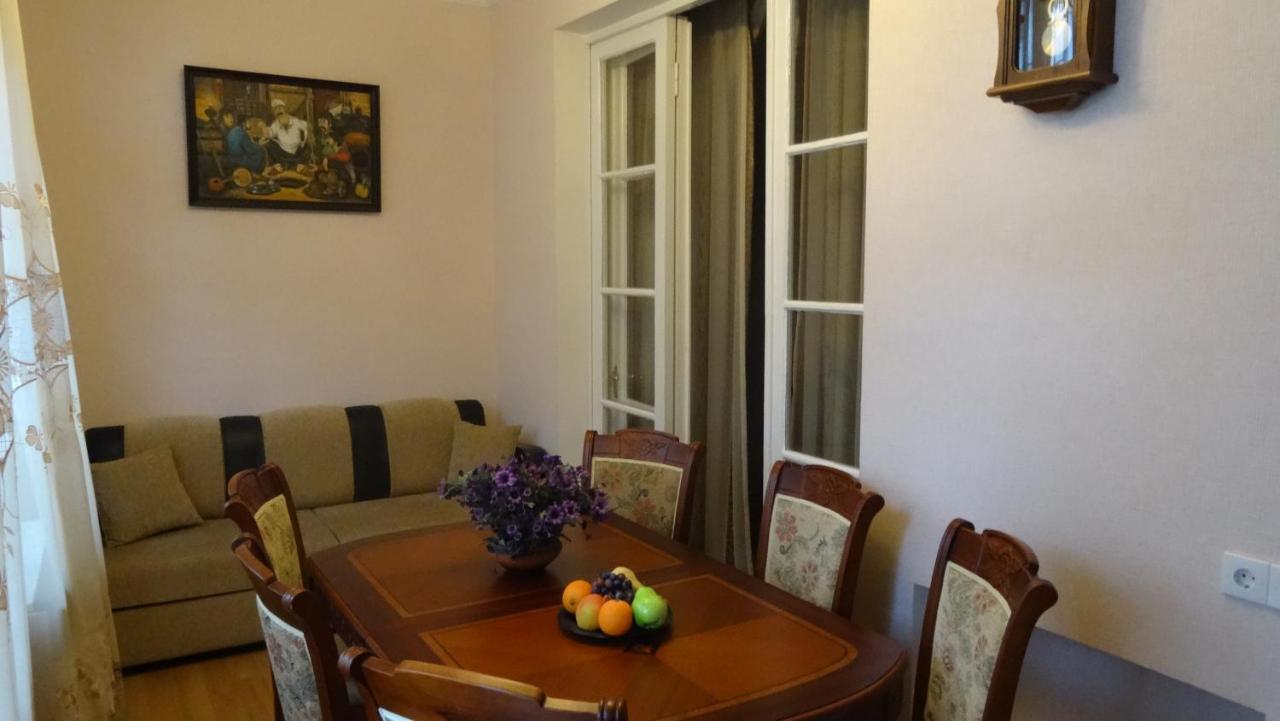 Apartment Vake-Saburtalo Тбилиси Экстерьер фото