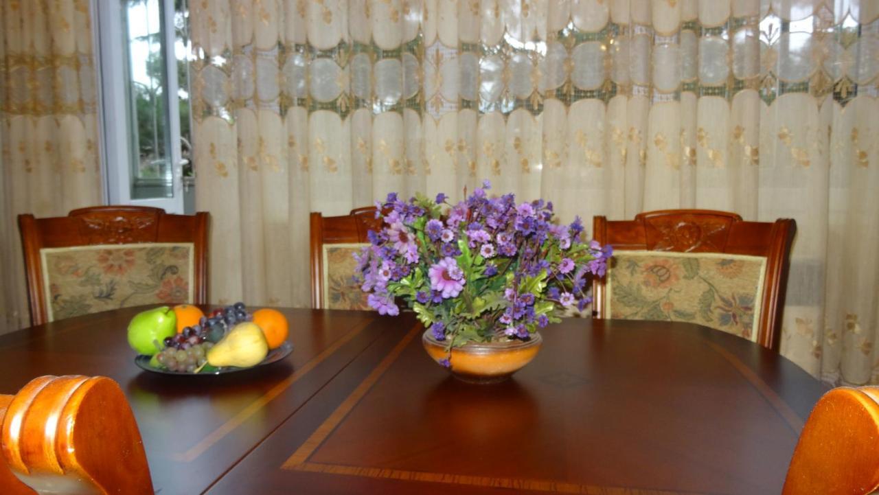 Apartment Vake-Saburtalo Тбилиси Экстерьер фото