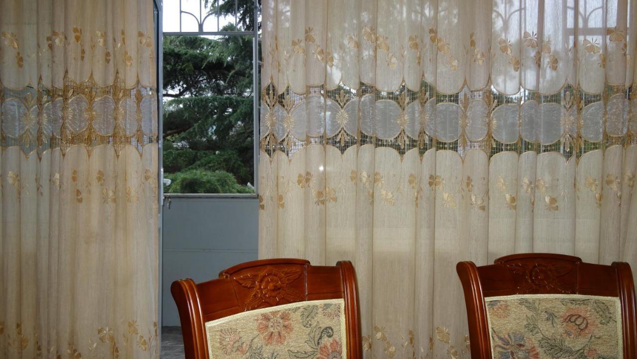 Apartment Vake-Saburtalo Тбилиси Экстерьер фото
